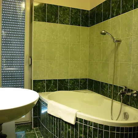 Sweet Moments Apartman * Печ